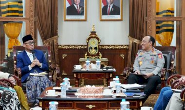 Polri-Kemenhaj-Perkuat-Koordinasi-Internasional-Dorong-Penugasan-Personel-di-Arab-Saudi-untuk-Amankan-Jemaah-Haji