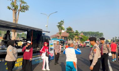 Sat-Samapta-Polresta-Sidoarjo-Hadir-Amankan-Aktivitas-Masyarakat-saat-Olahraga-Akhir-Pekan