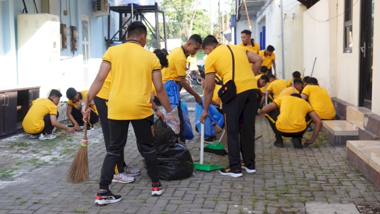 Polresta Sidoarjo Gelar Kerja Bakti Serentak Dukung Gerakan Indonesia ASRI