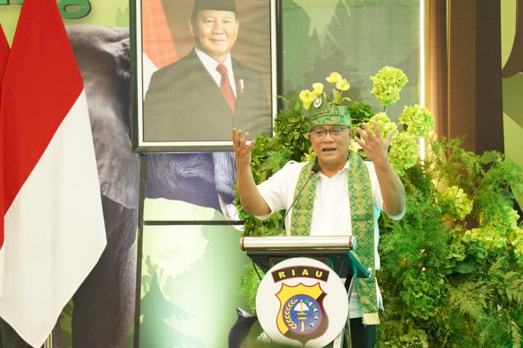 Berkunjung ke Mapolda Riau, Menteri Lingkungan Hidup Dorong Replikasi Green Policing Secara Nasional