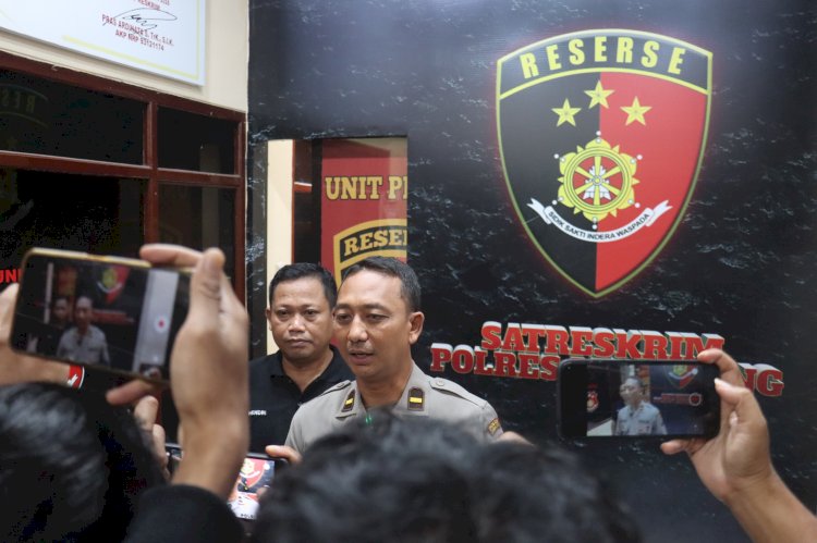 Polres Lumajang Amankan Tersangka Penadah Sapi Curian dan Senpi Rakitan