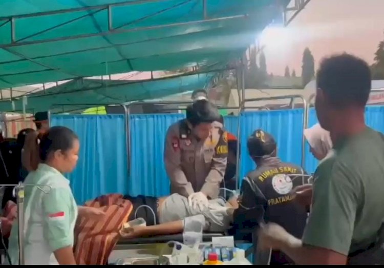 Pusdokkes Polri Berikan Layanan Kesehatan Gratis, 120 Warga Terdampak Gempa di Reo Telah Dilayani